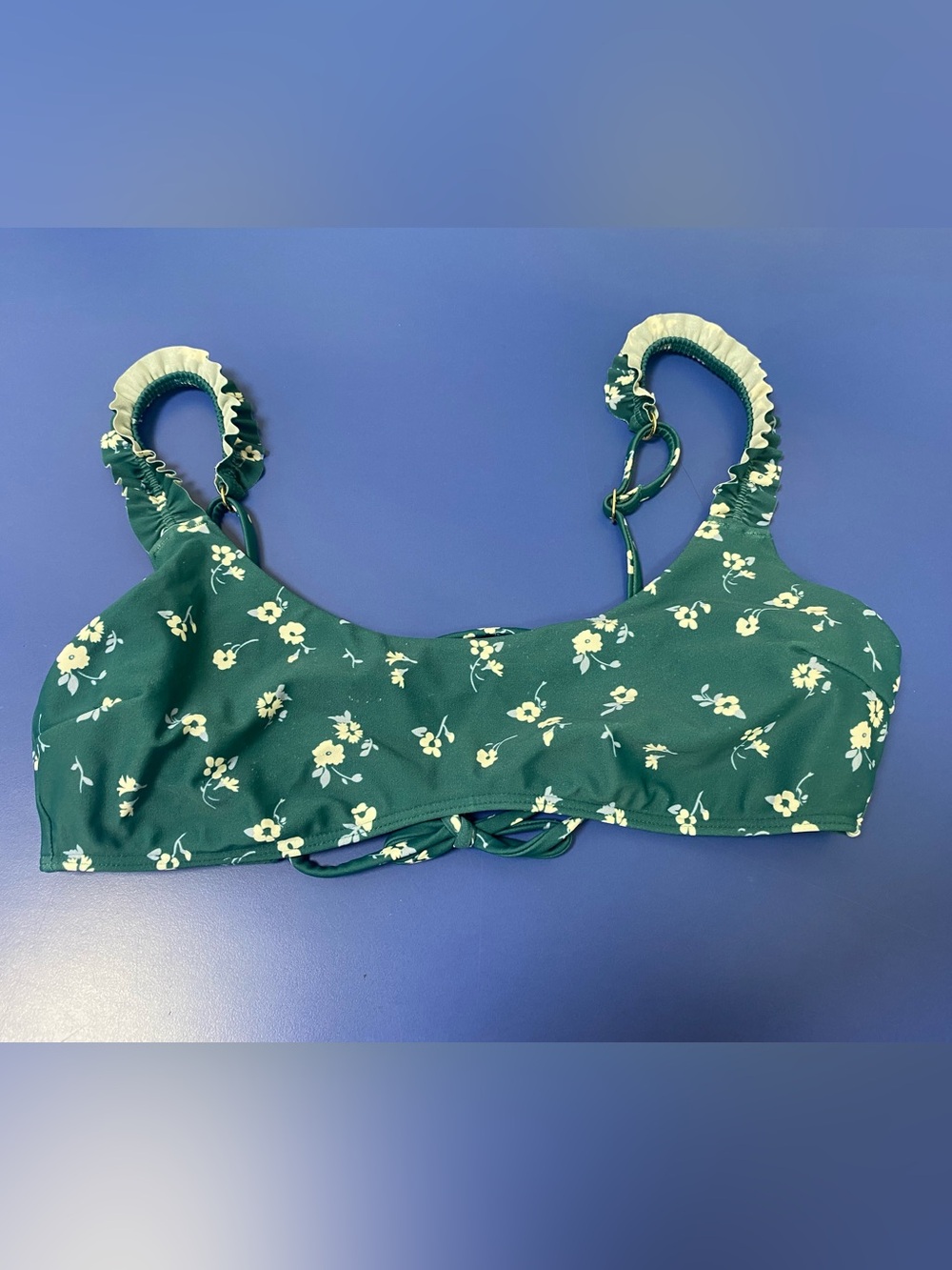 Hollister green Floral Bikini Top string bikini ties and adjustable straps small